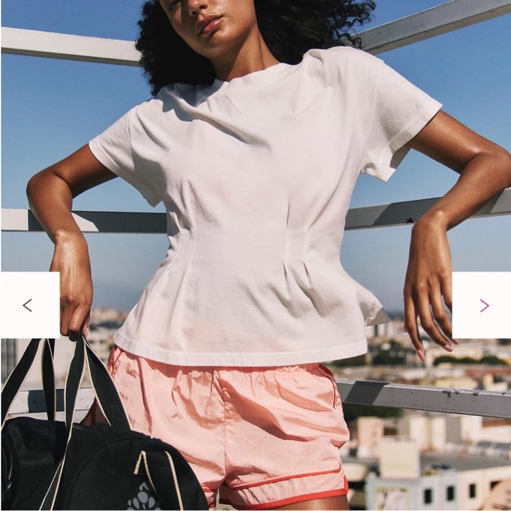We The Free White Tee Tapered Pleats around waist size Large NWOT